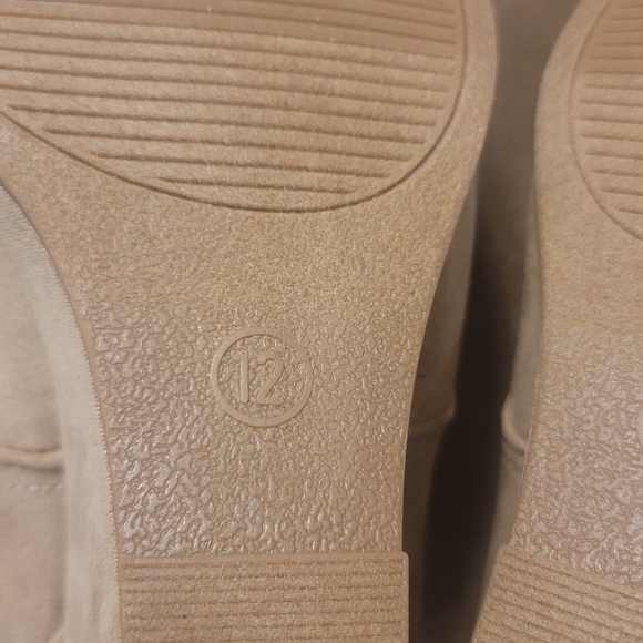 NWB! Universal Threads Taupe Ankle Booties 12 - Picture 4 of 7